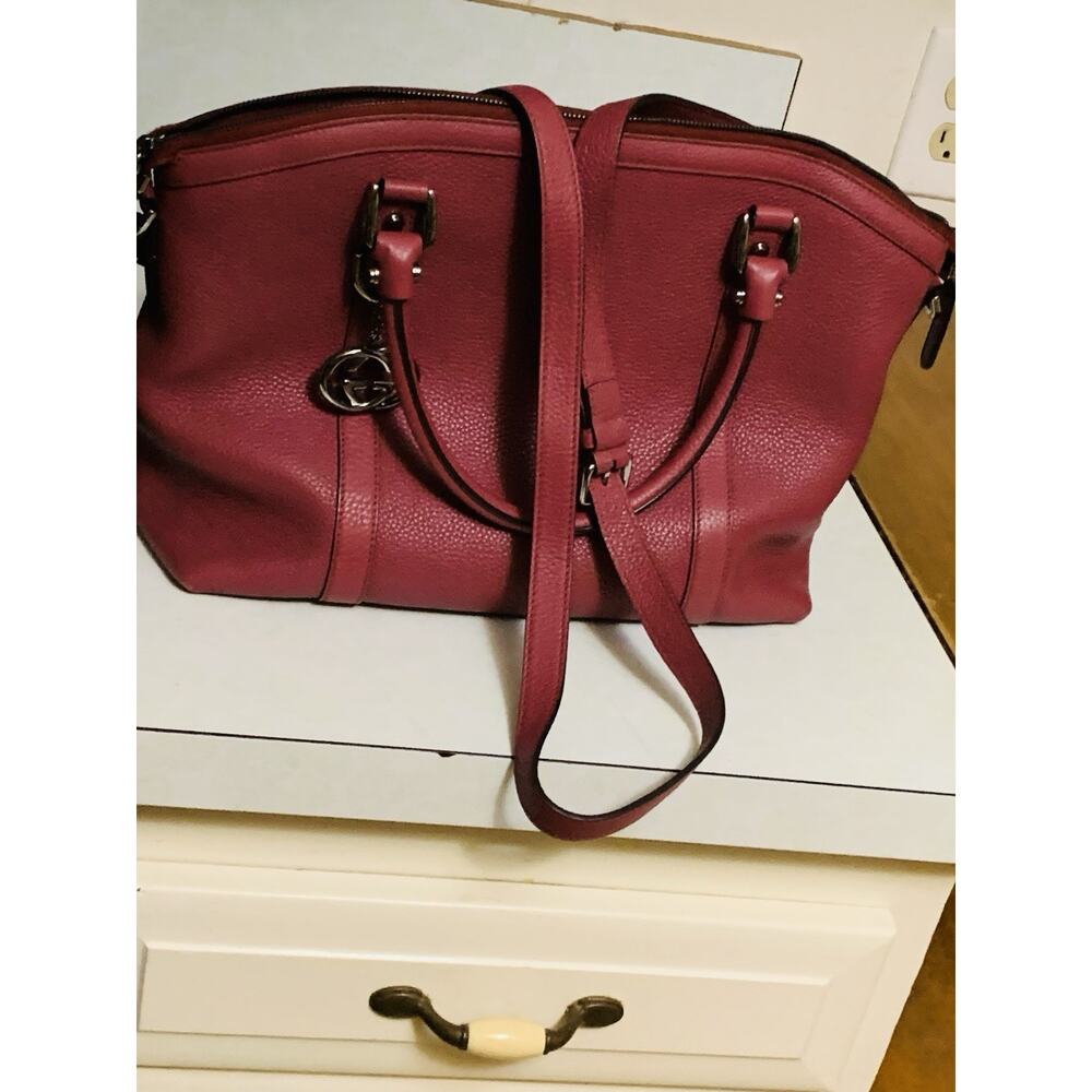 Gucci #341503 Convertible Dome Pebbled Leather Burgundy 2way Tote Bag with Charm - Picture 3 of 11